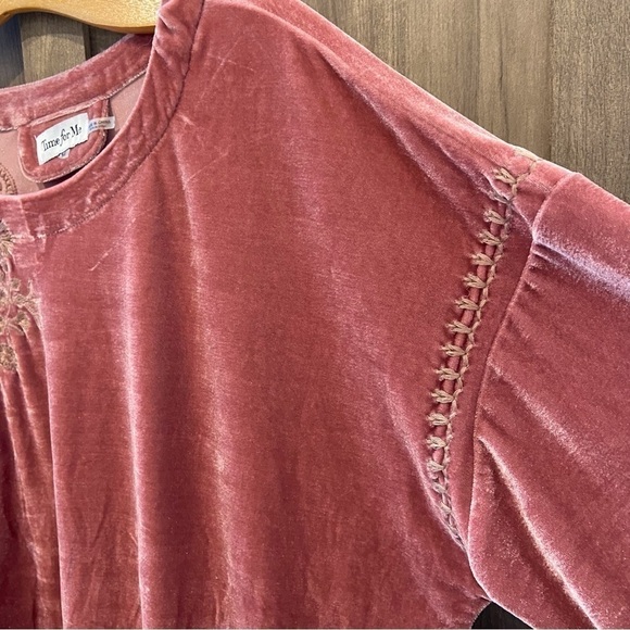 Time For Me Velvet Embroidered Tunic Top Pink medium - Picture 6 of 12